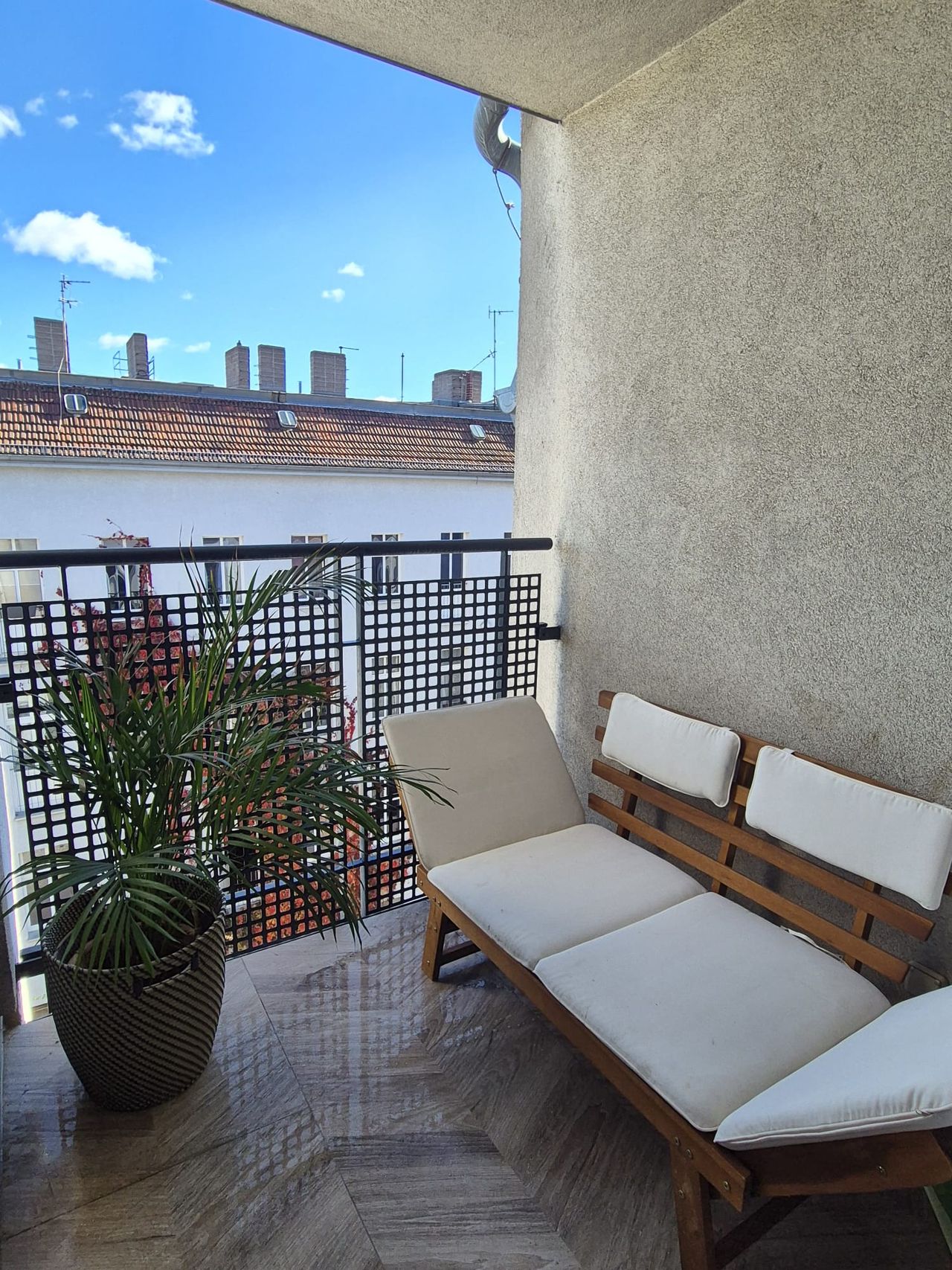 Modernity & Location: Your Perfect Berlin Home in Prenzlauer Berg Proximity