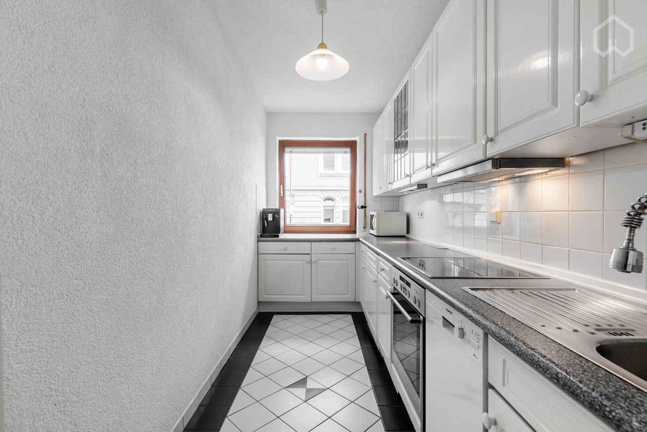 Beautiful, spacious terrace apartment in Munich-Sendling, central and quiet