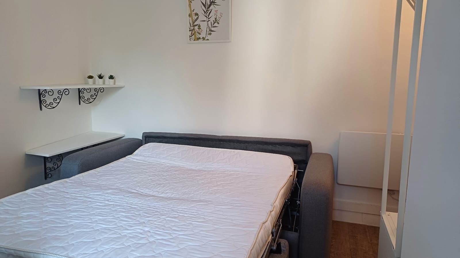 Studio très calme proche place Clichy (loyer tout inclus) Paris