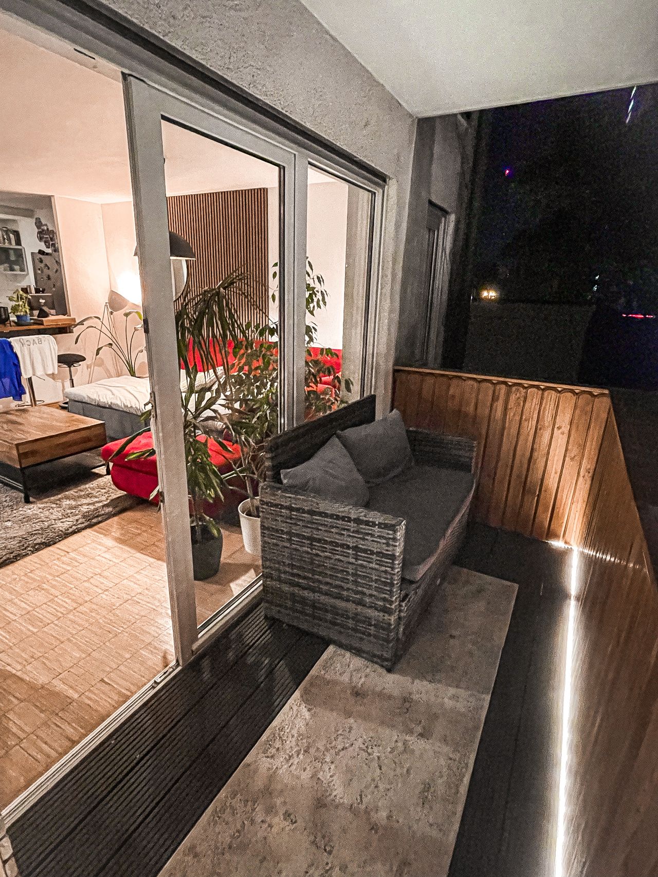 Fashionable, spacious suite in south Köln