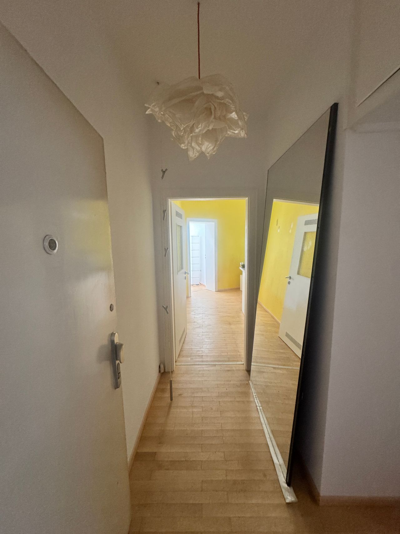 Machelle zentral frisch renovierte 2Zimmer Wohnung