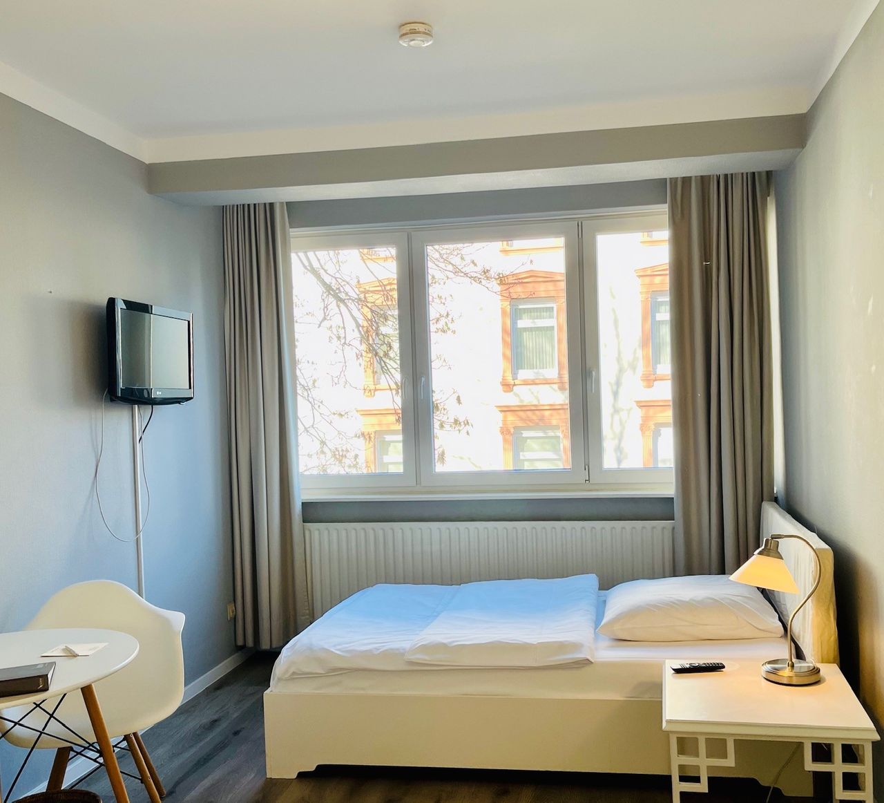 Single studio in Westend Frankfurt - near old opera