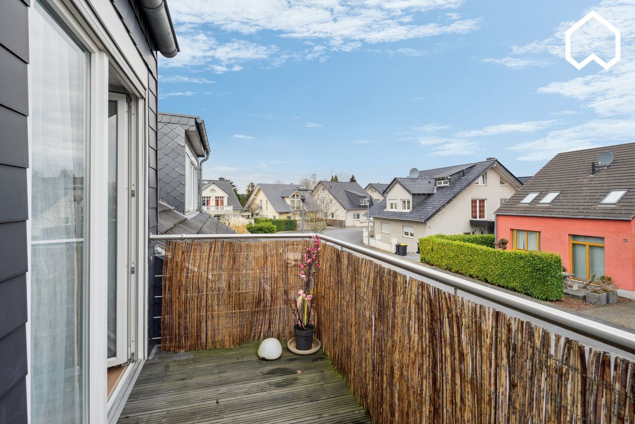 Bright & Stylish Duplex in Cologne West - Peaceful but Very Well-Connected!