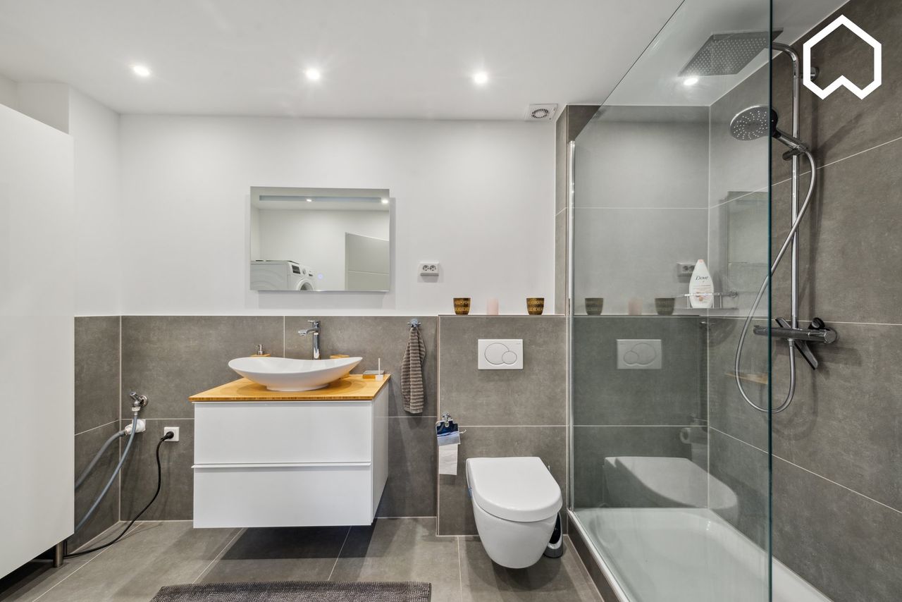 Bright & Stylish Duplex in Cologne West - Peaceful but Very Well-Connected!