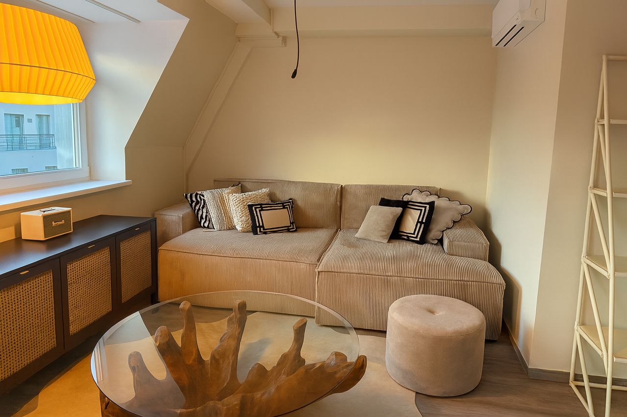 Fully Furnished Penthouse Loft in Charlottenburg
