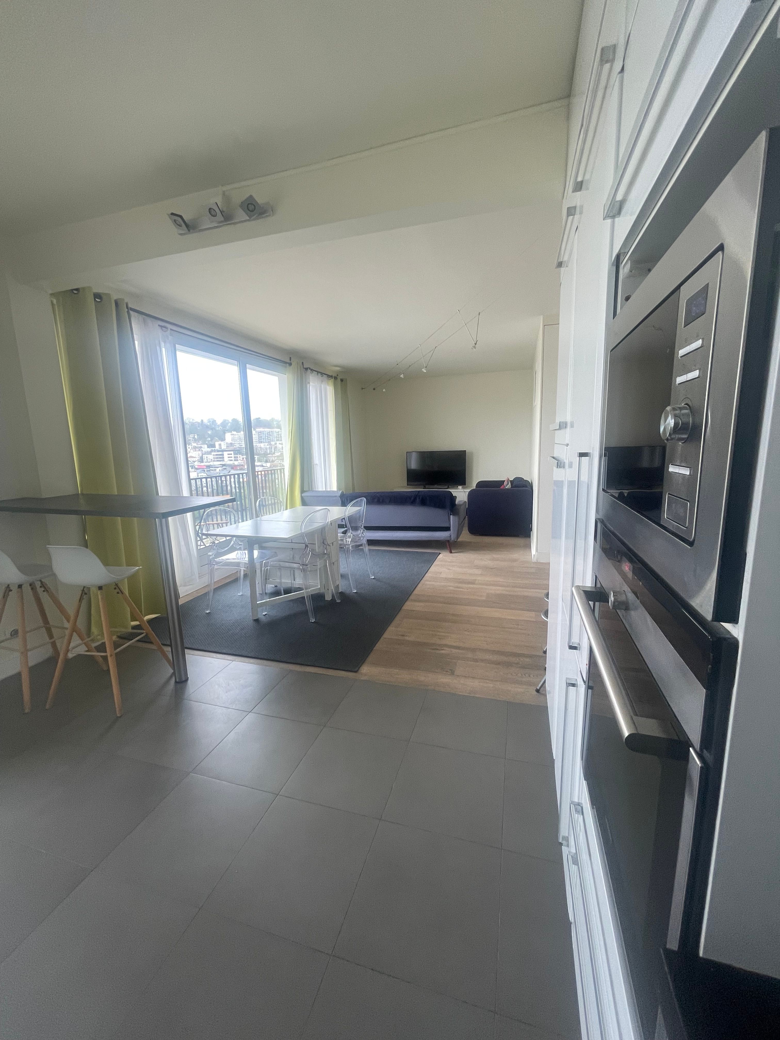 Location Appartement très bien situé à 6 min de la tour Eiffel (loyer tout inclus)