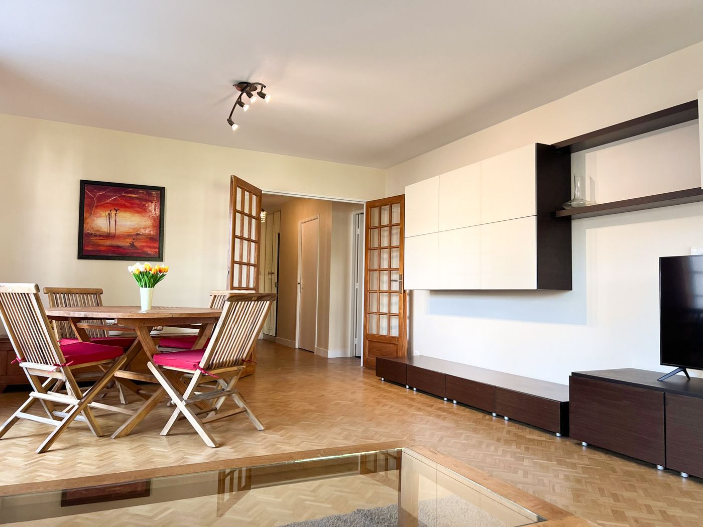 Spacieux 4/5 pieces, dernier etage, au coeur du Vieux Chatillon. (loyer tout inclus) Châtillon