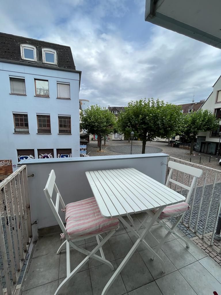 Renovated and furnished: 2-room balcony apartment in Sachsenhausen-Nord
