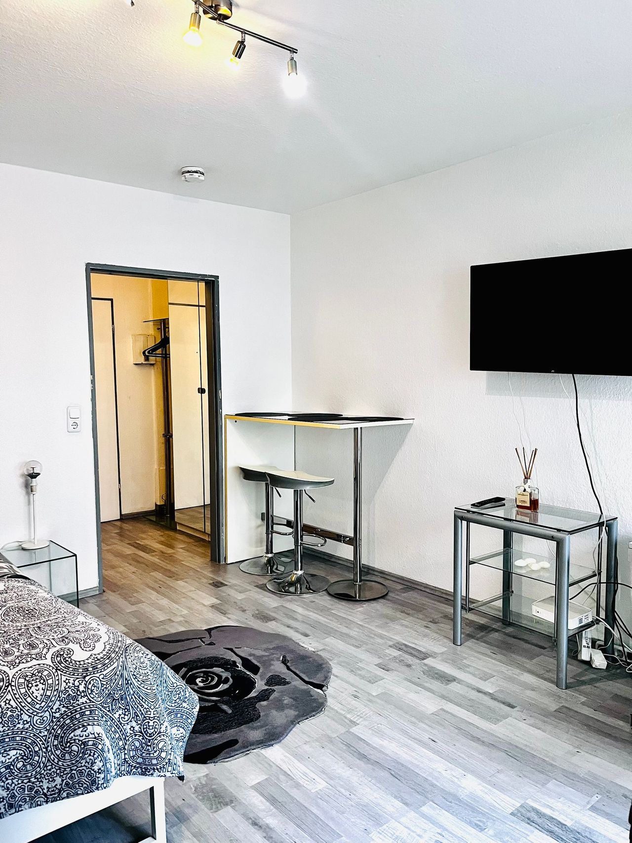 Bright and nice flat near university