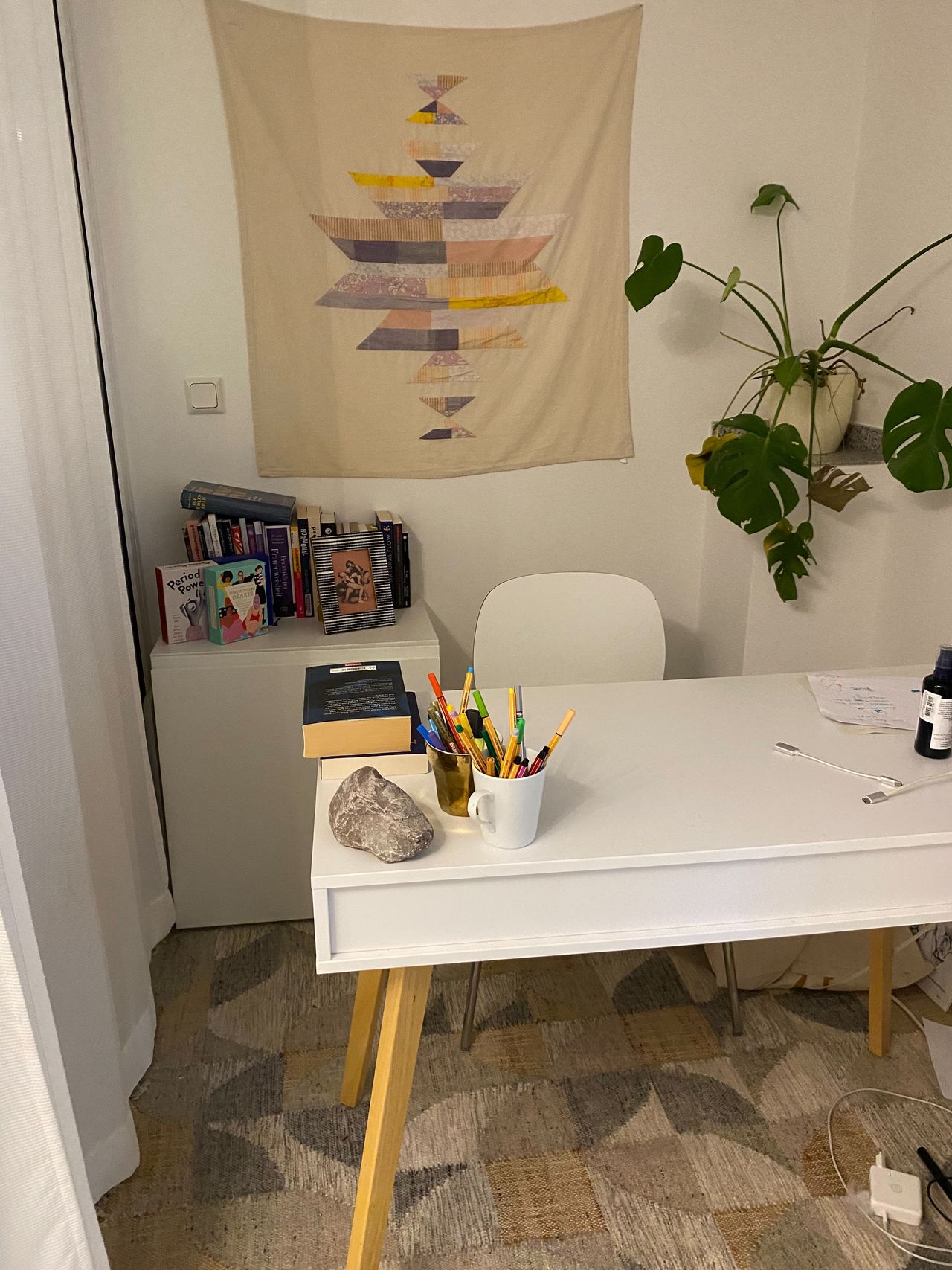 Living like in a house – furnished 4-room apartment with garden & fireplace in Lindenthal (optionally take over)