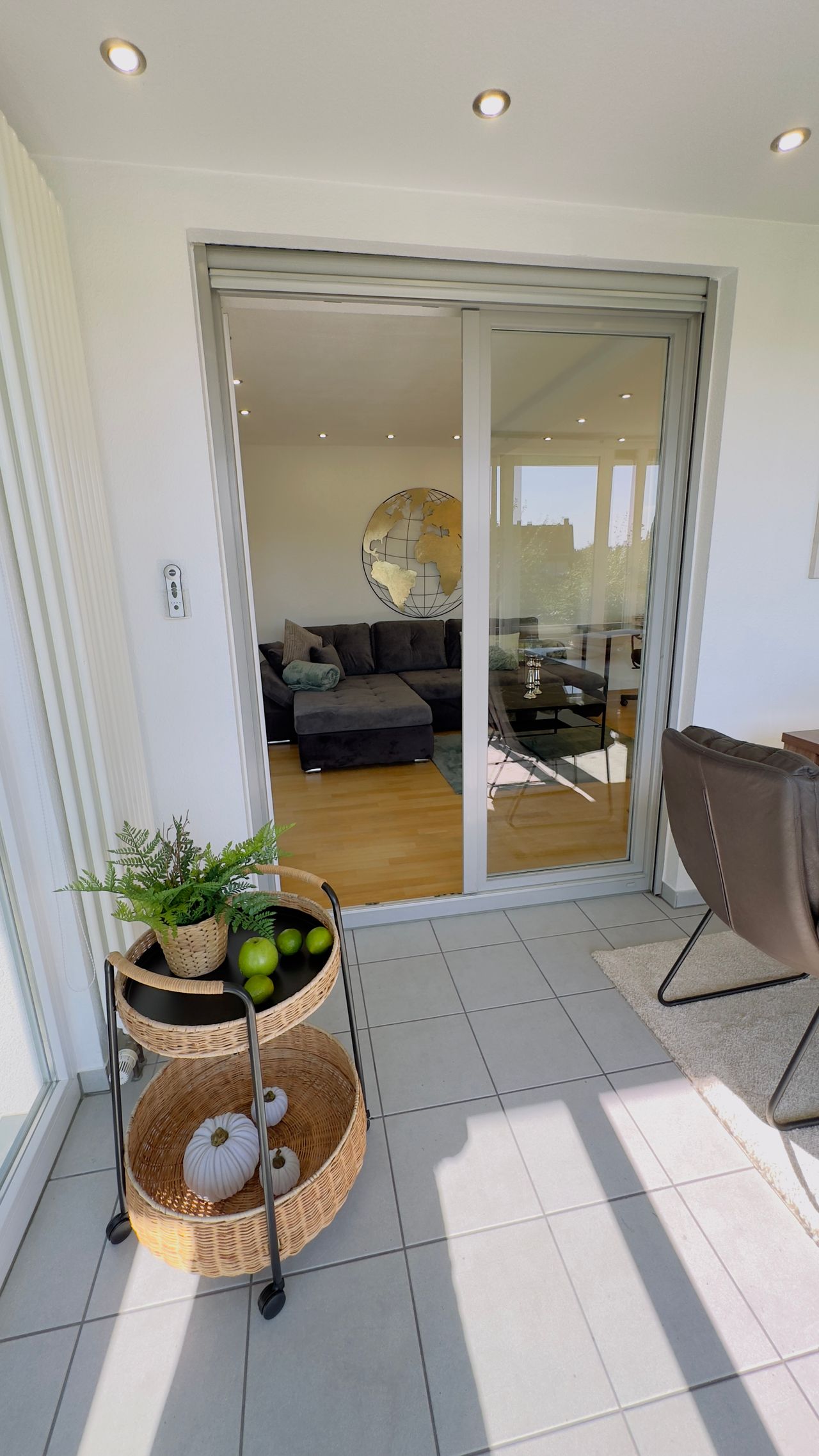 Cozy furnished apartment on time with winter garden, balcony and garden view!