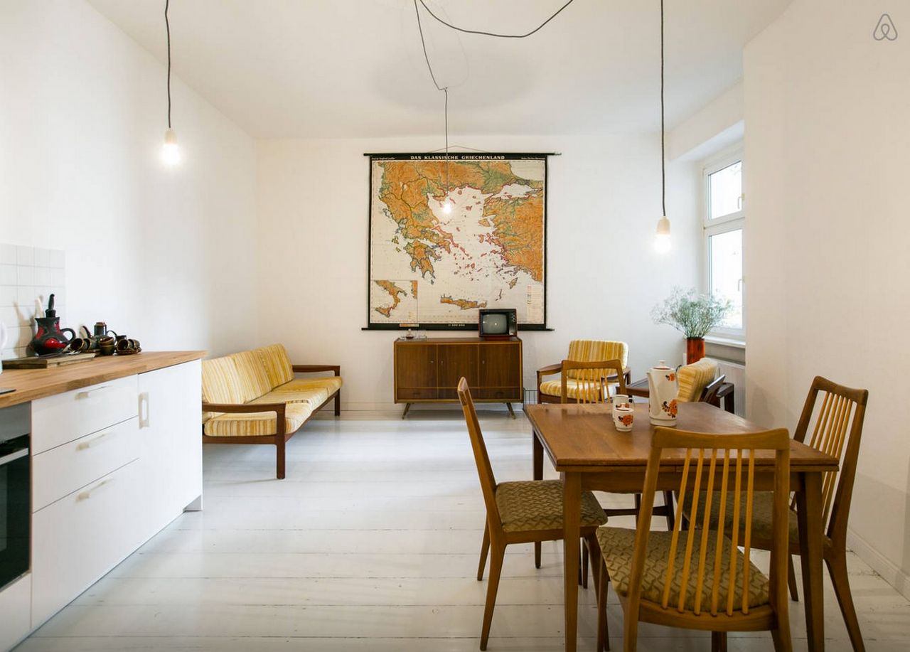 Spacious flat in historic Neukoelln district