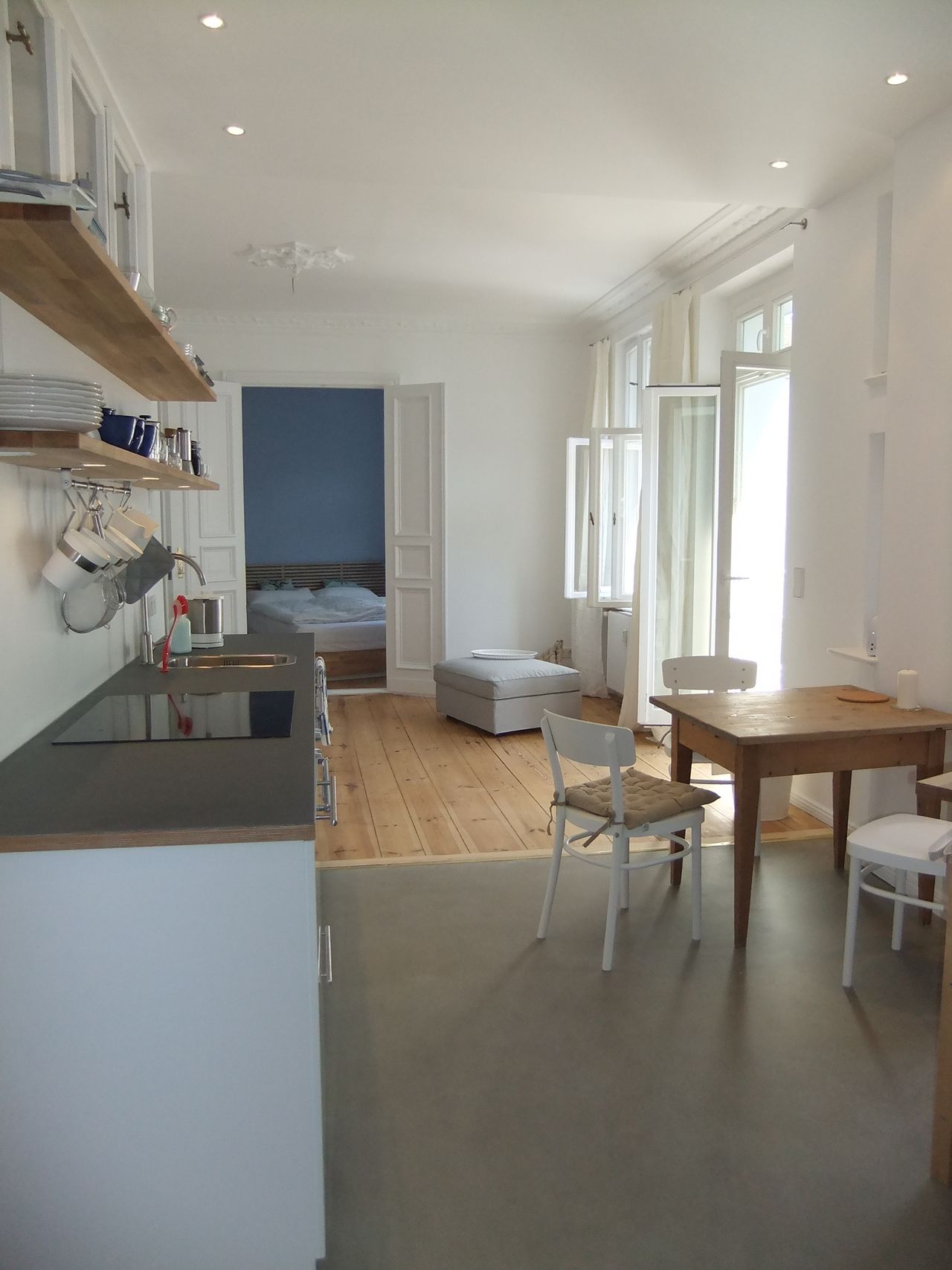 Charming very quite Design flat + balcony (Charlottenburg)