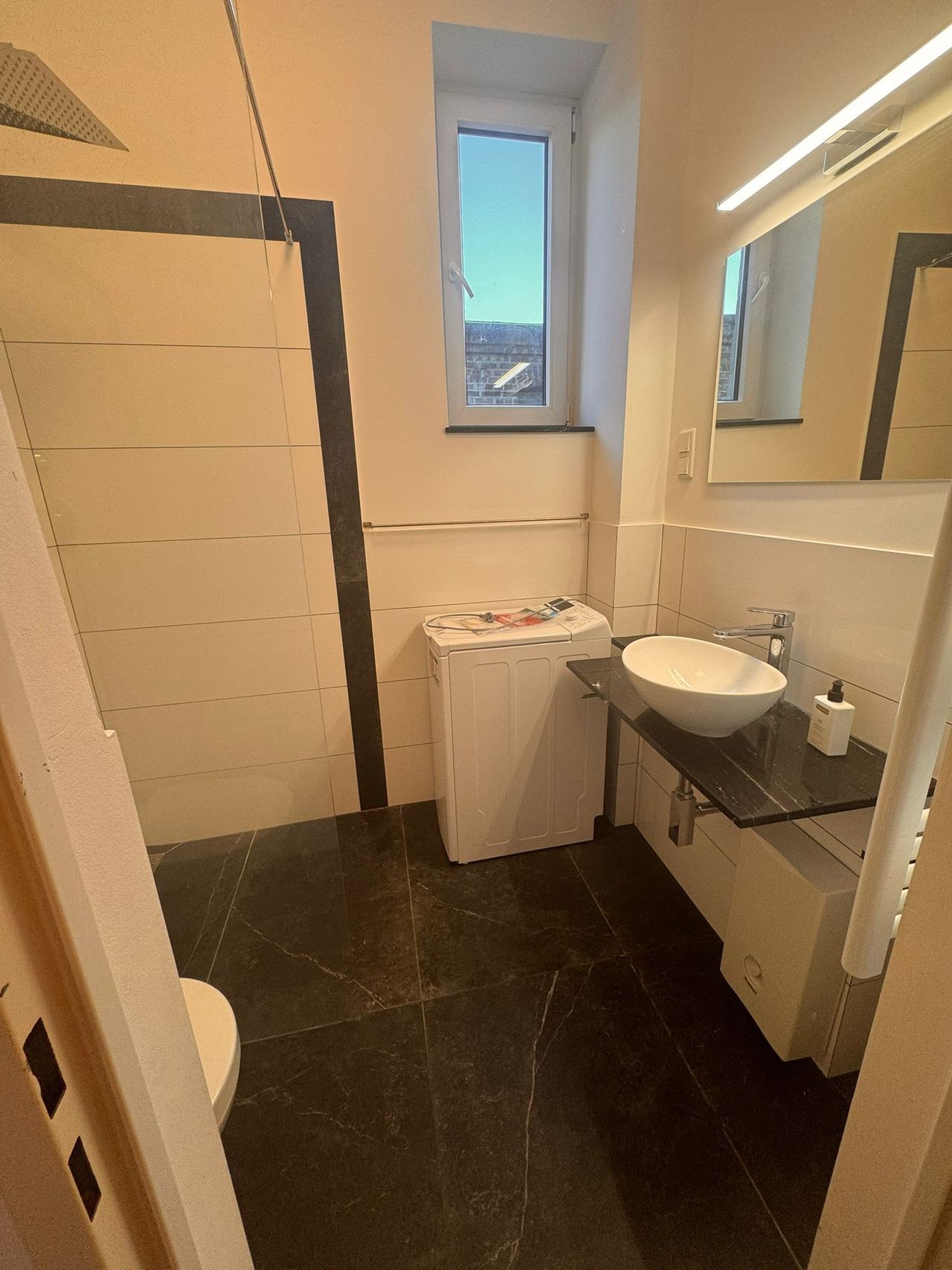 Stylishly Furnished 1-Room Apartment in a Quiet Location with Full Amenities