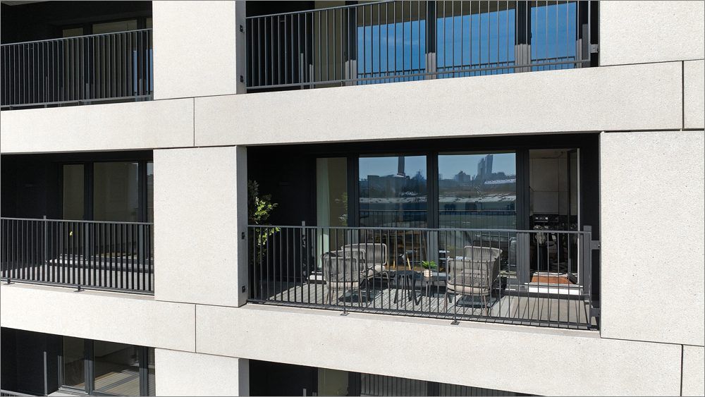 High-end furnished new-build apartment with large balcony, Alpine view & underground parking in Munich-Neufreimann