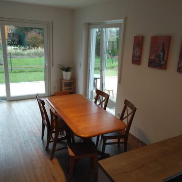 Family House in Biesdorf: 5 minute walk to the train station! in Biesdorf