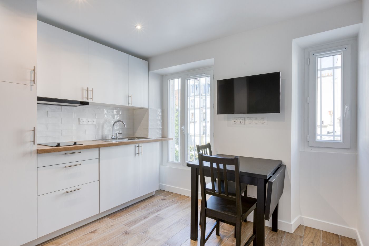 Location Paris 19e – rue de Belleville – Studio lumineux rénové (loyer tout inclus)