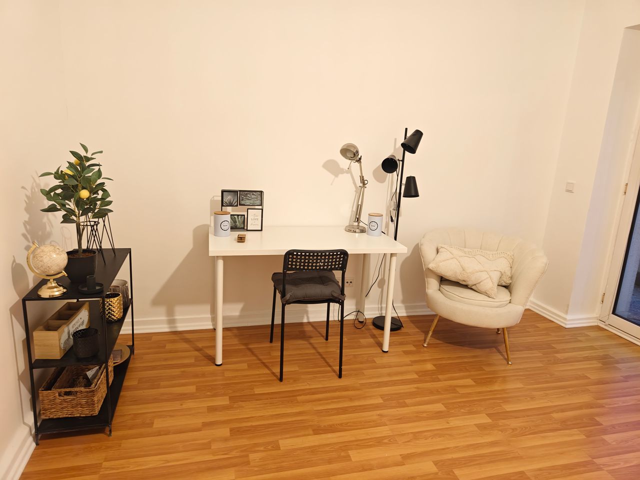 Single apartment with kitchen and two balconies