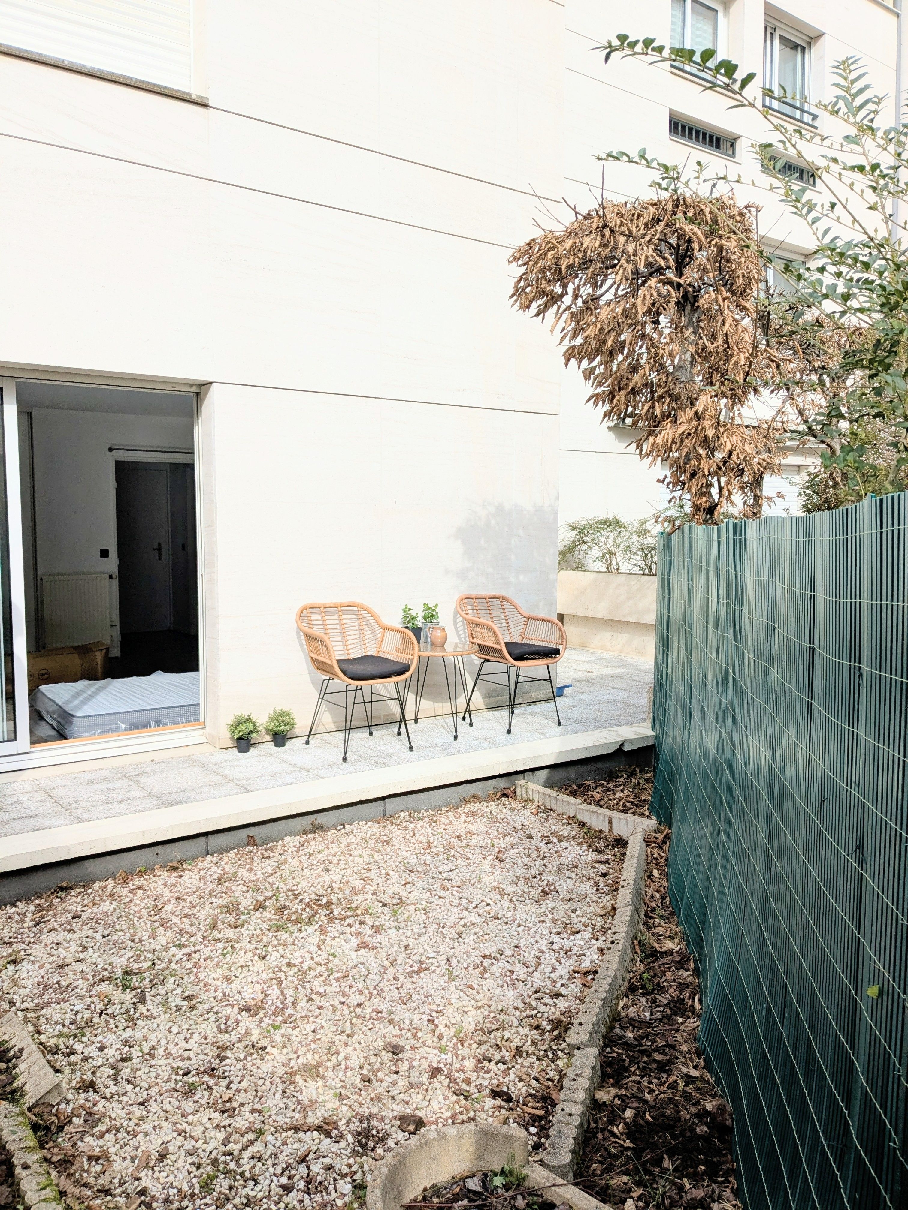 Location Location T1 bis meublé – 35m² + jardin privé – Rueil-Malmaison (loyer tout inclu