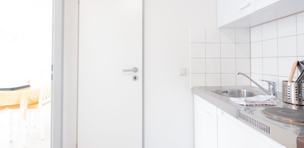 Quiet apartment near school