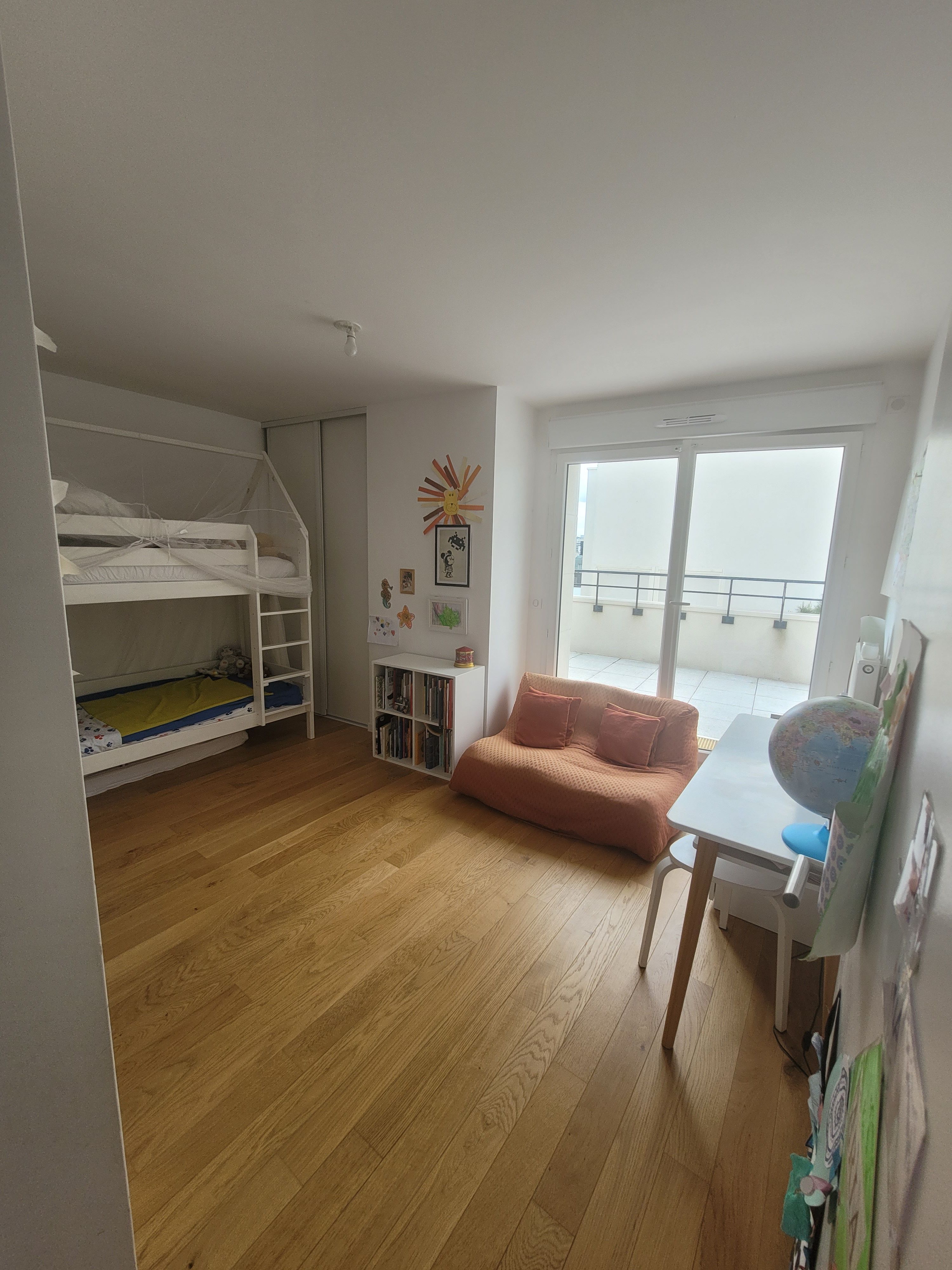Location Duplex familial lumineux - avec Ascenseur - grandes terrasses végétalisées - vue
