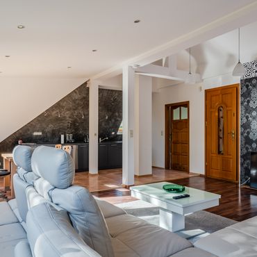 Spacious loft-style apartment with large terrace and underfloor heating in Berlin-Hermsdorf in Hermsdorf