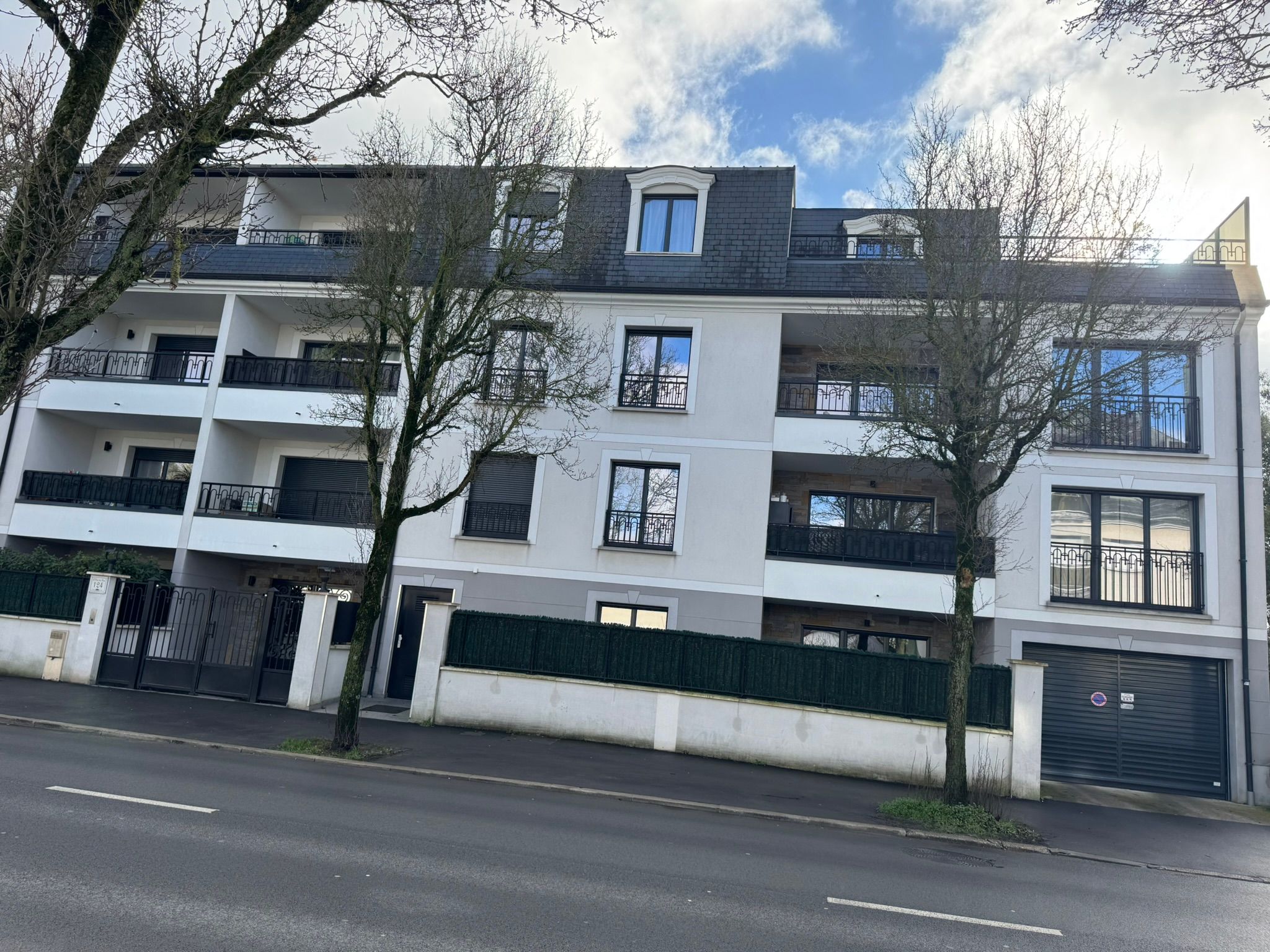 Charmant appartement meublé près d'un parc à Noisy-le-Grand (loyer tout inclus) Noisy-le-Grand