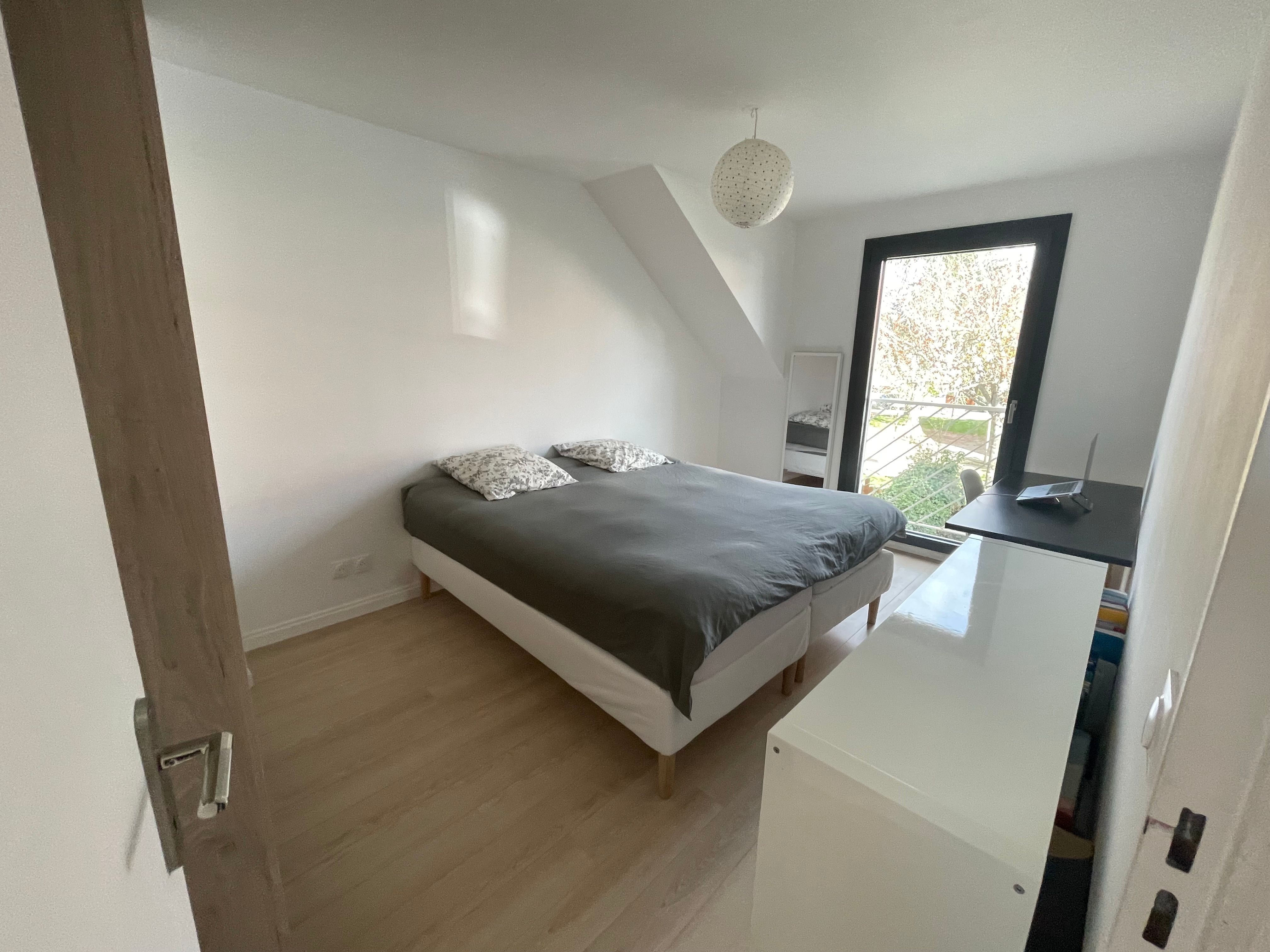 Location Maison rénovée par un architecte · 4 chambres · Jardin privé · À 15 min de La Dé