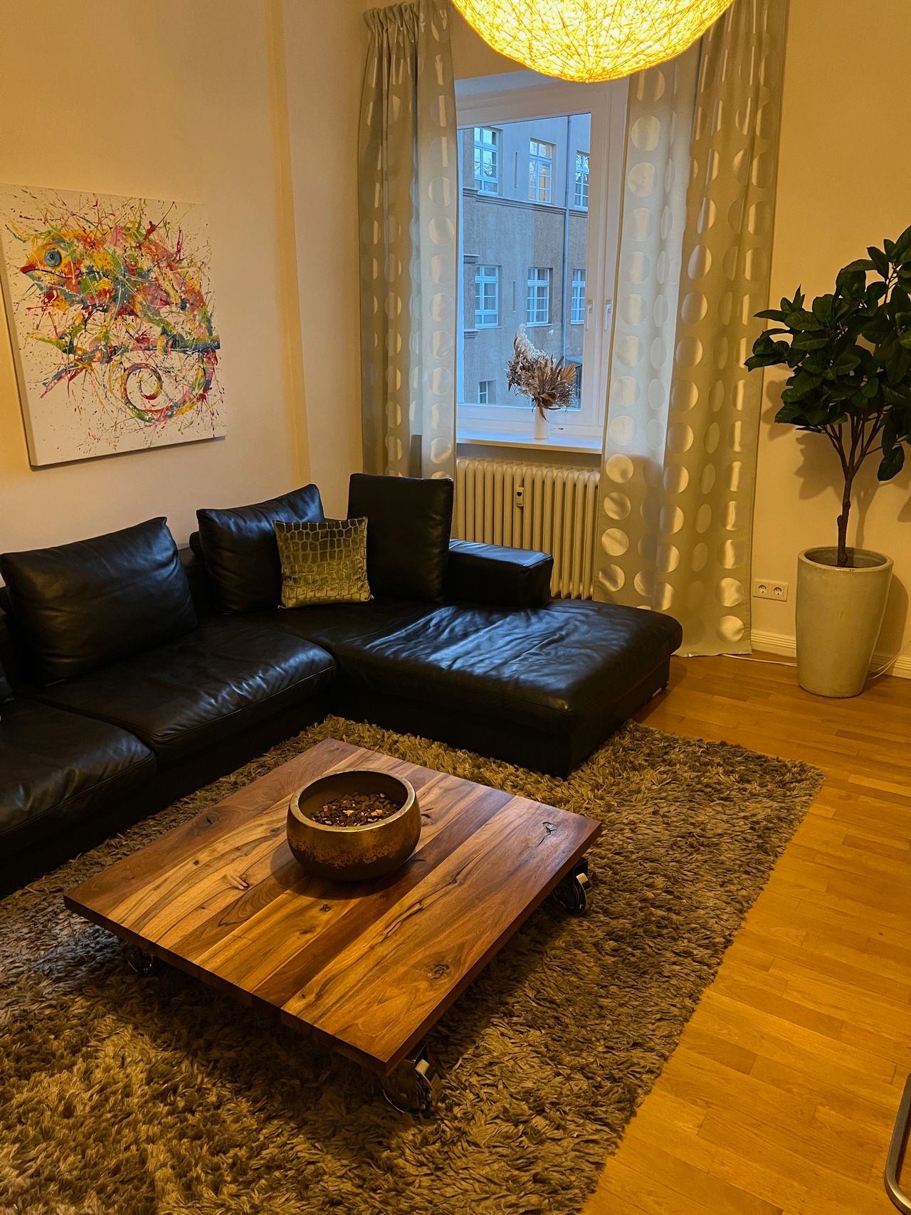 Very quiet, high-quality & modernly furnished 3-room apartment for up to 4 people; 200m from Kurfürstendamm