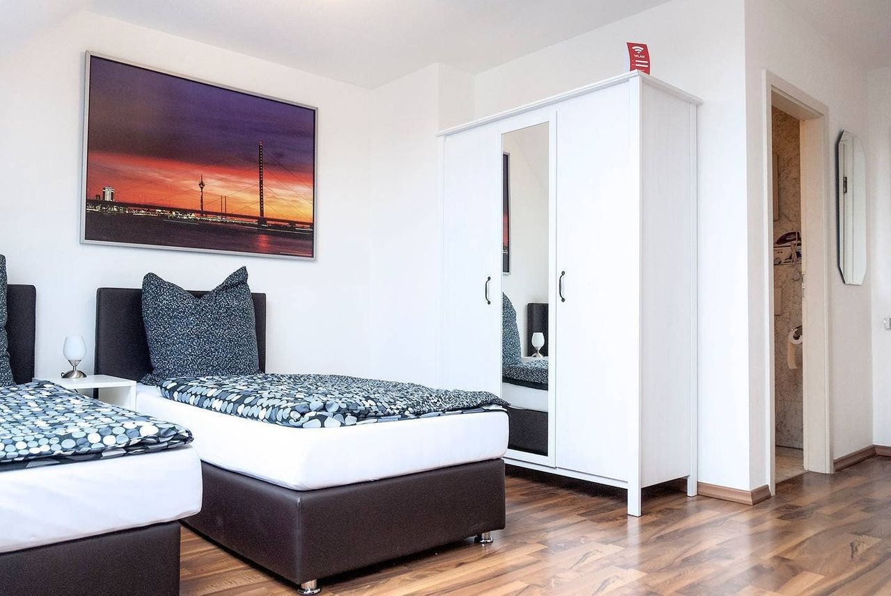 Bright & modern Apartment with best connections via public transport