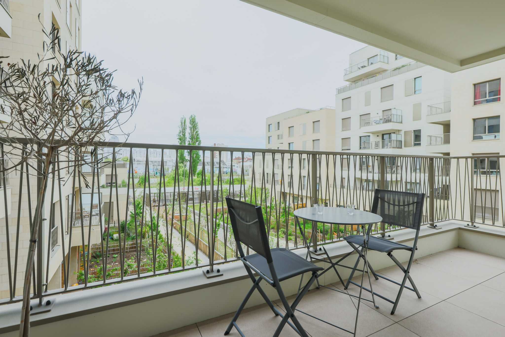 Le Coleman - Moderne, Balcon, au pied du métro 7 (loyer tout inclus) Aubervilliers