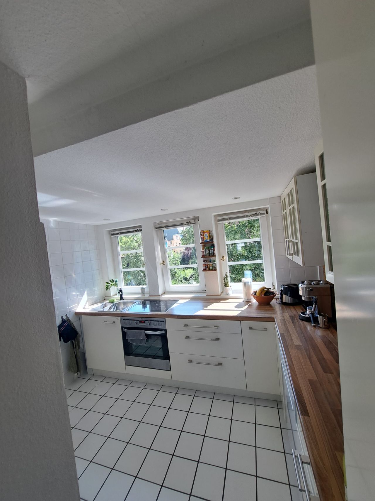 Bright apartment for sublet from January to the end of May 2026 in Lichterfelde West.