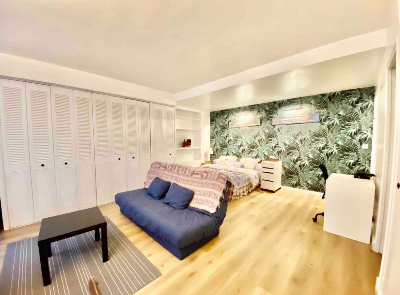 Fantastic studio avec balcon - lumineux  (balcon sur cour) (loyer tout inclus) Paris