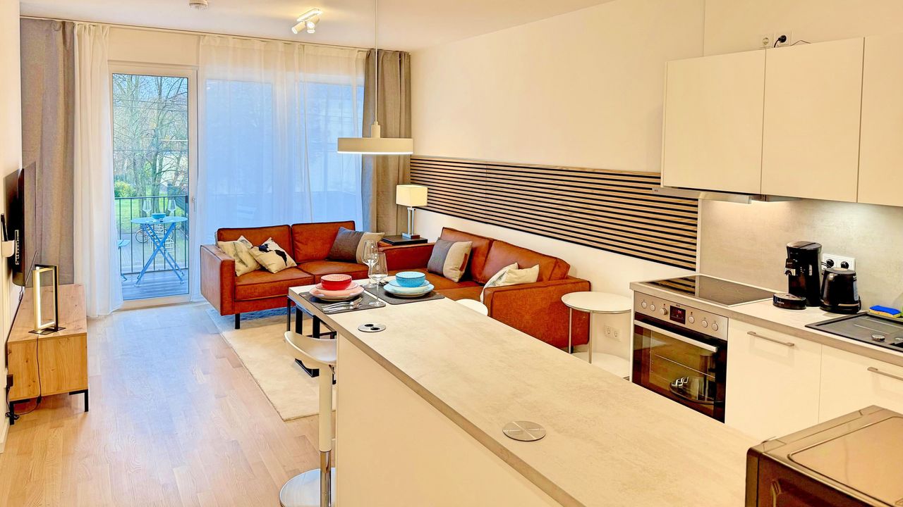 First occupancy, Fine studio apartment on the water near S-Bahn Köpenick