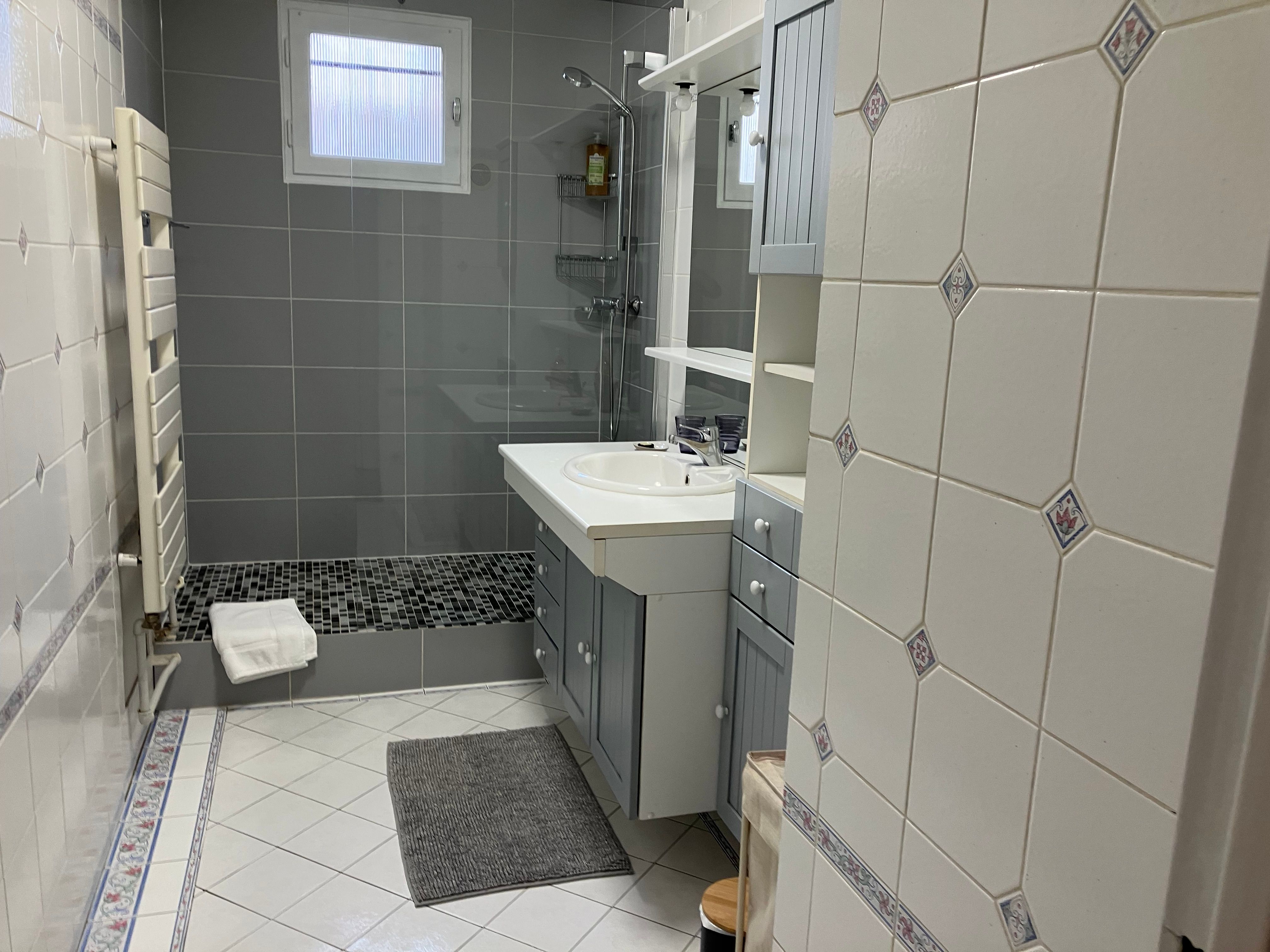 Appartement meublé tout confort avec parking proche Paris (loyer tout inclus) Deuil-la-Barre