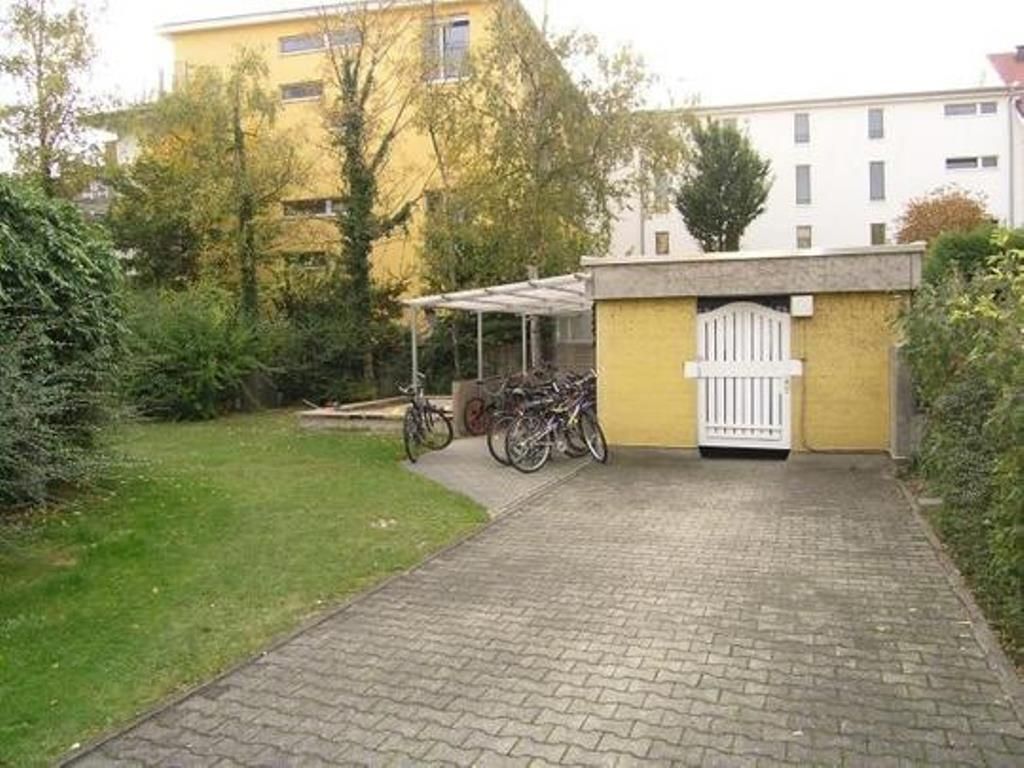 Luxurious furnished 2-room apartment with garden & terrace in Munich Schwabing-North / Milbertshofen