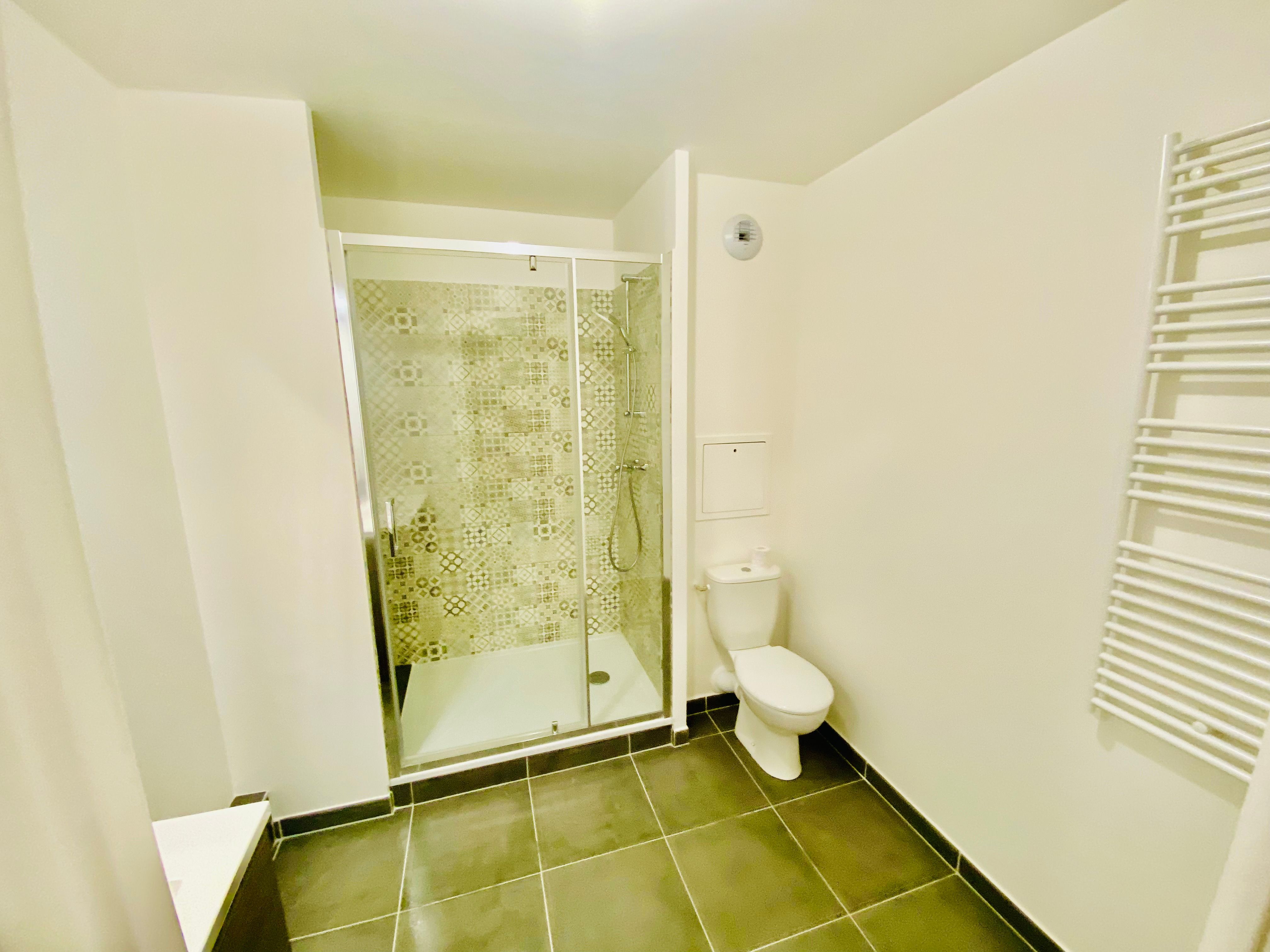 Location Appartement haut standing 5 min du métro (loyer tout inclus)