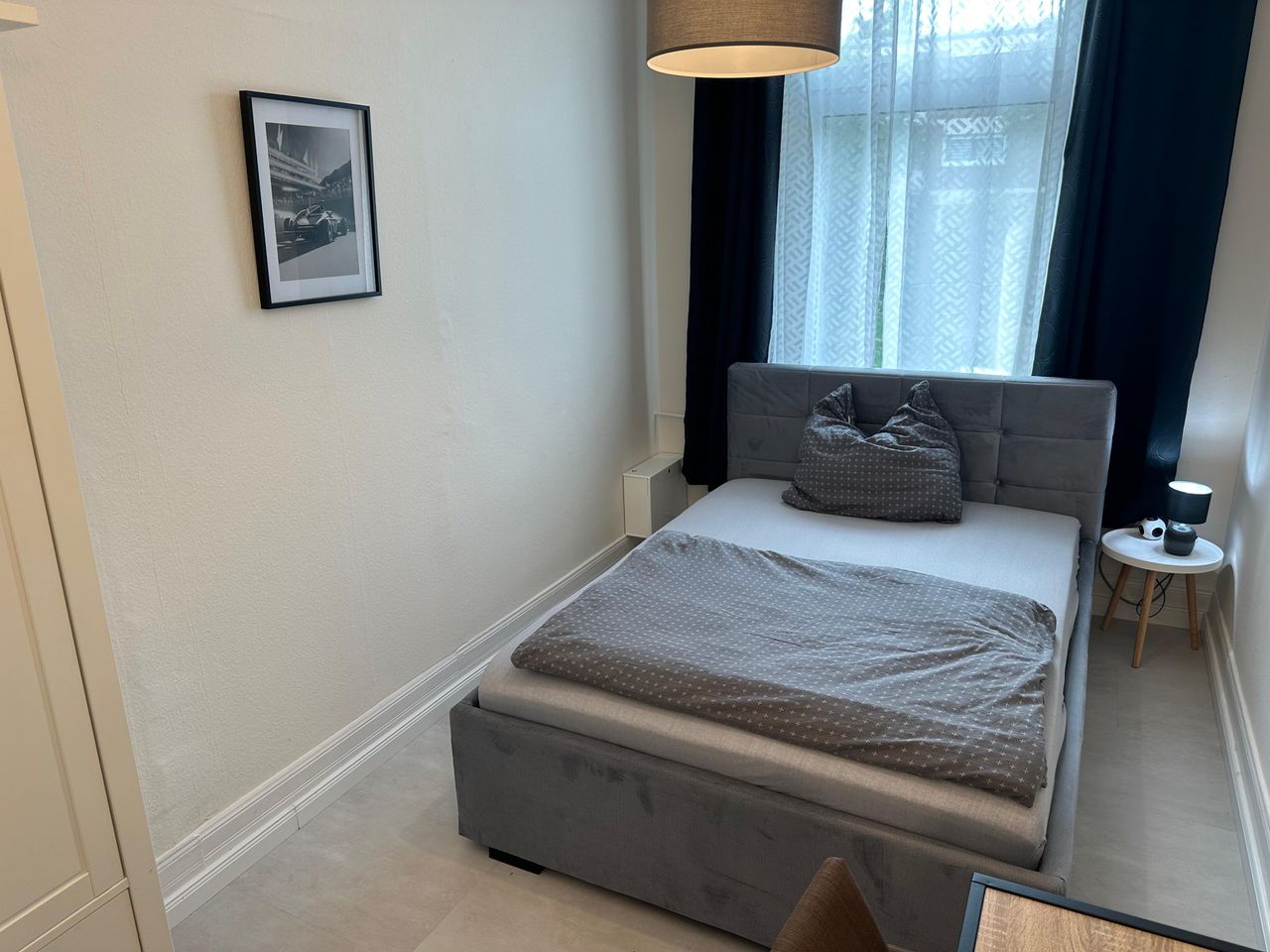 All incl. fully furnished apartment in Frankfurt am Main, with 90 sqm and 2 to 3 bedrooms, 90 qm, balcon and wifi
