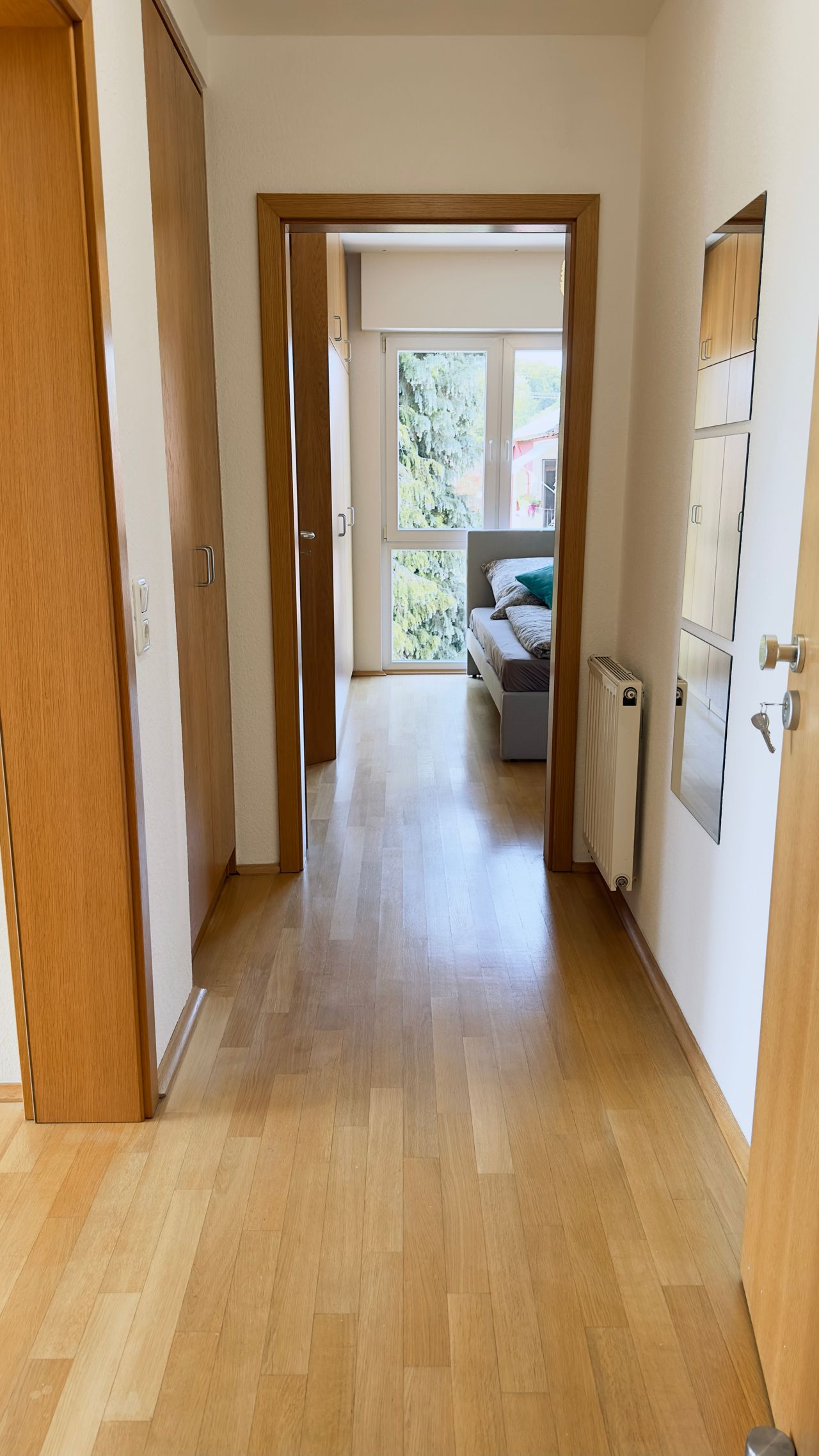 Cozy furnished apartment on time with winter garden, balcony and garden view!