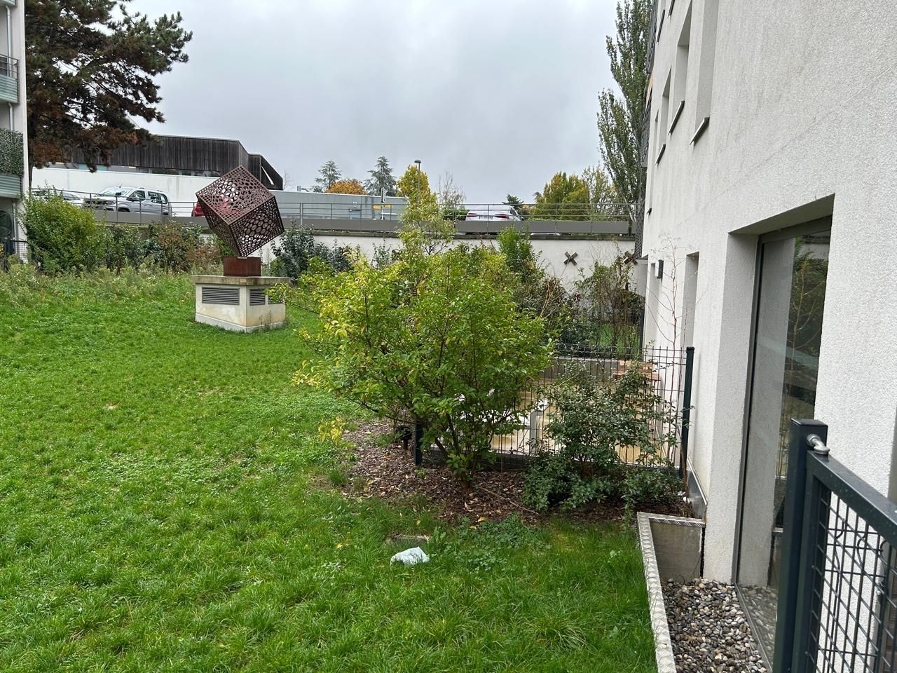 Location Élégant T2 Moderne à Annemasse avec Terrasse Privée – Confort et Proximité de Ge