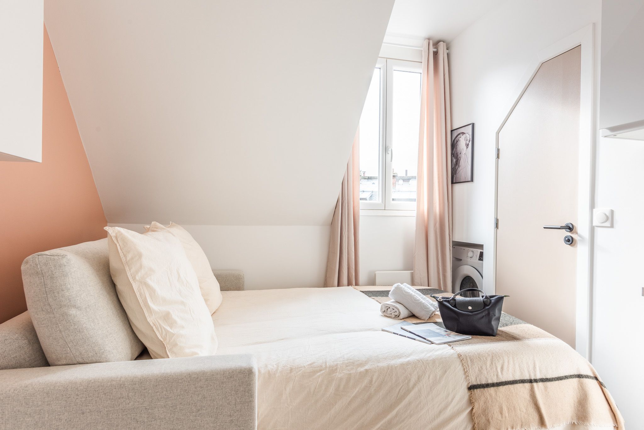 Location Studio de standing clé en main – Avenue Victor Hugo, Paris 16e (loyer tout inclu