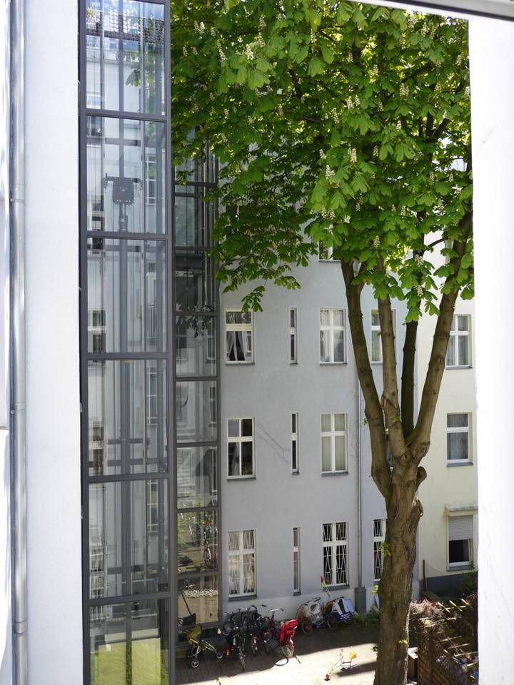 Nice, neat suite in Prenzlauer Berg with shared kitchen