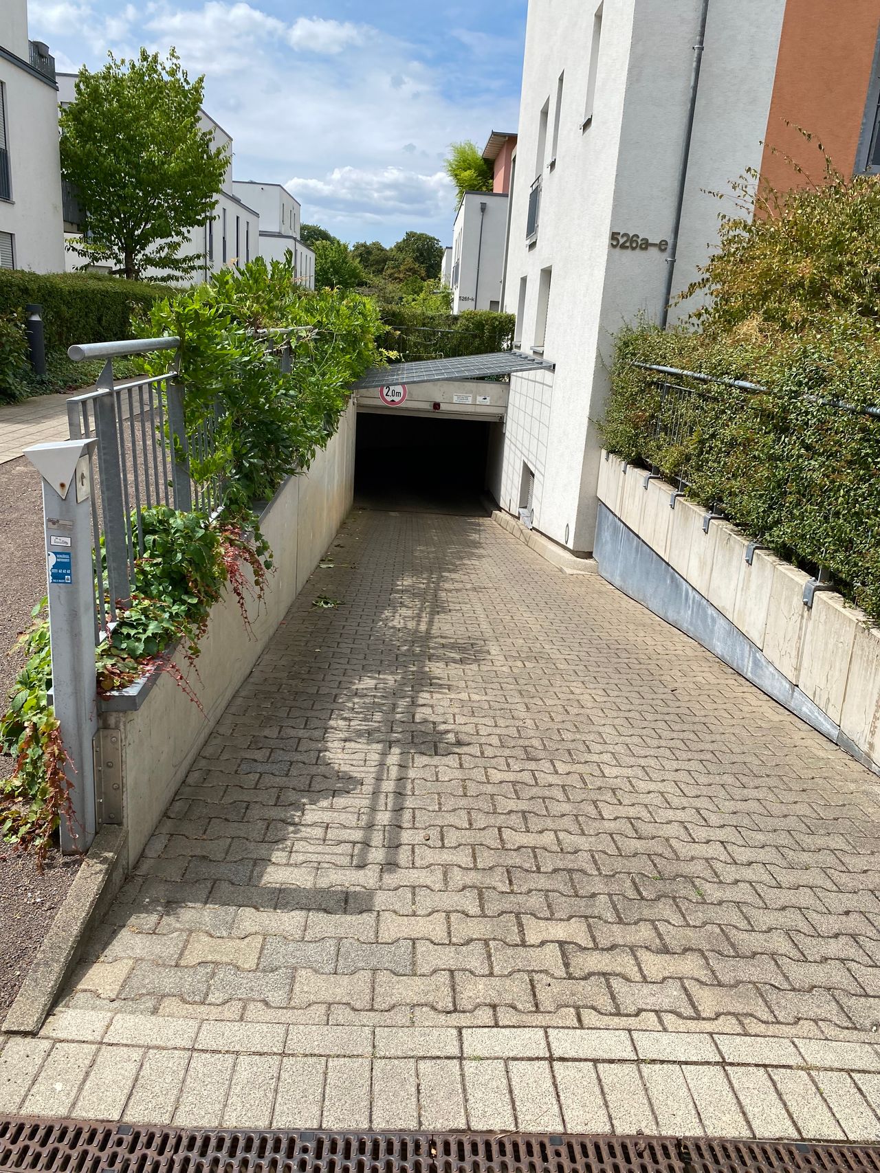 Light and calm penthouse apartment