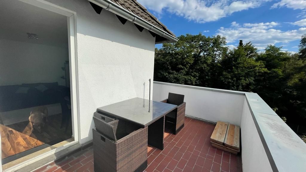 Quiet apartment with large roof terrace in the middle of Aachen (aix-la-capelle)