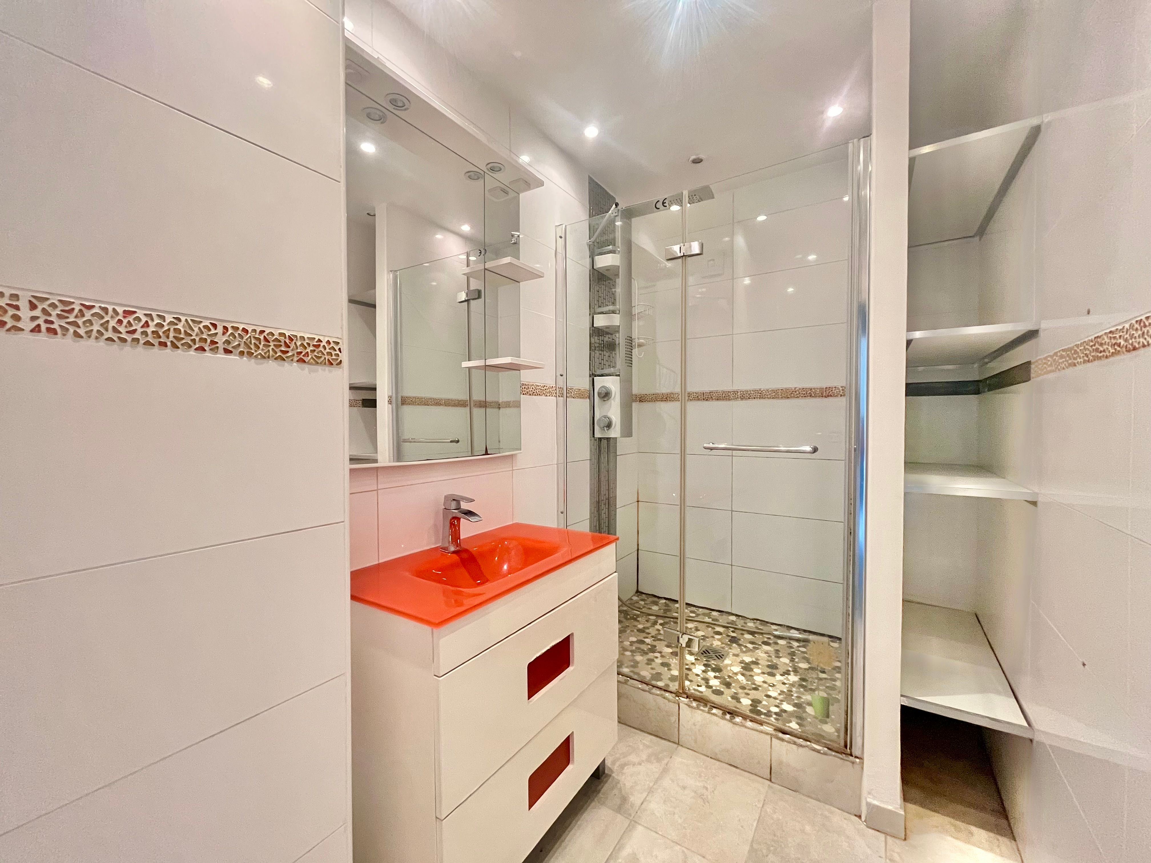 Location chambre en colocation dans une maison spacieuse (loyer tout inclus)