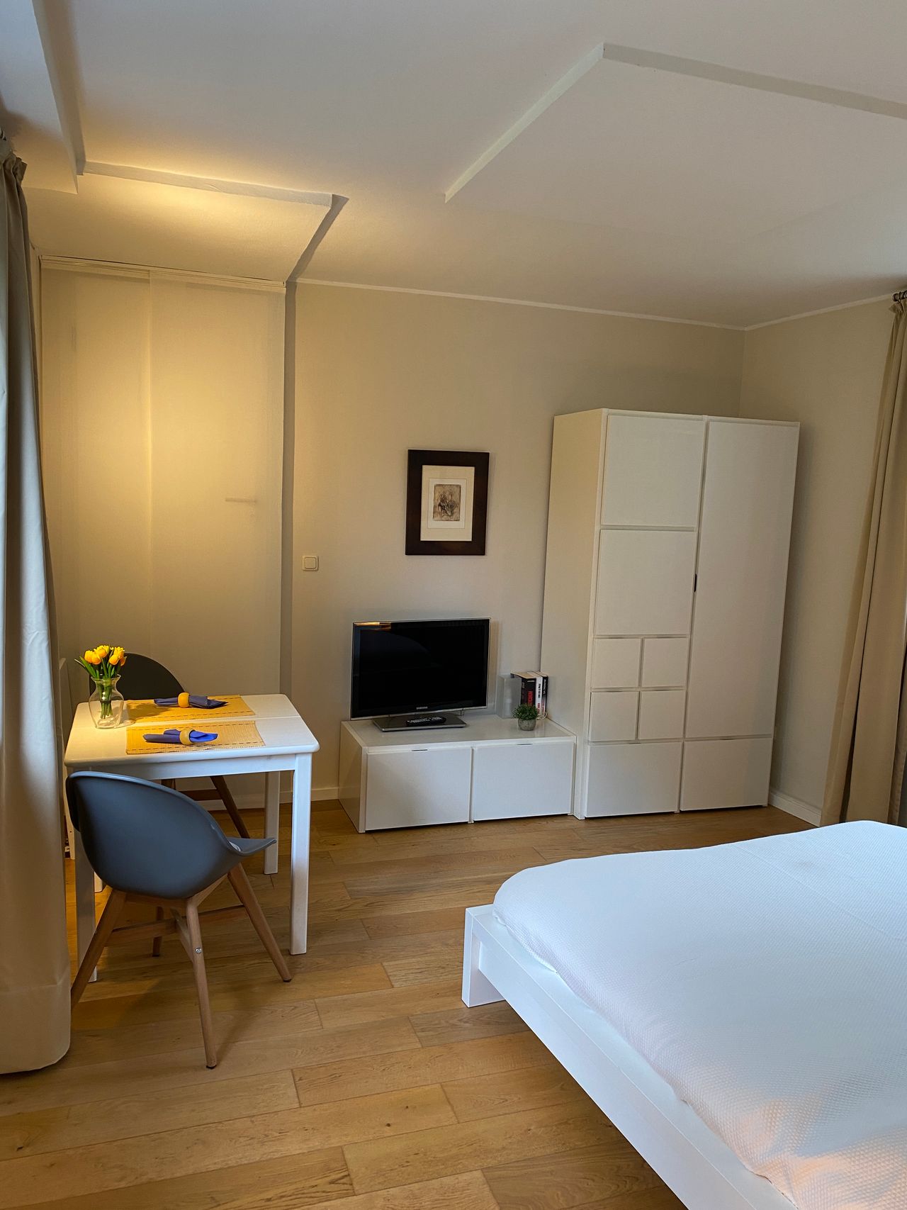 Guest suit, park-like garden, terrace