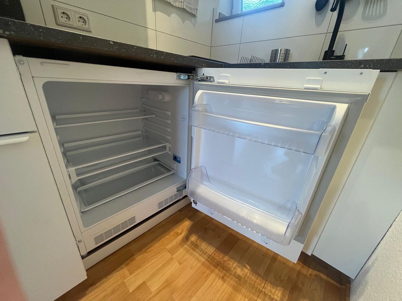 Brandnew and stylish, fully furnished apartment close to Media Harbor