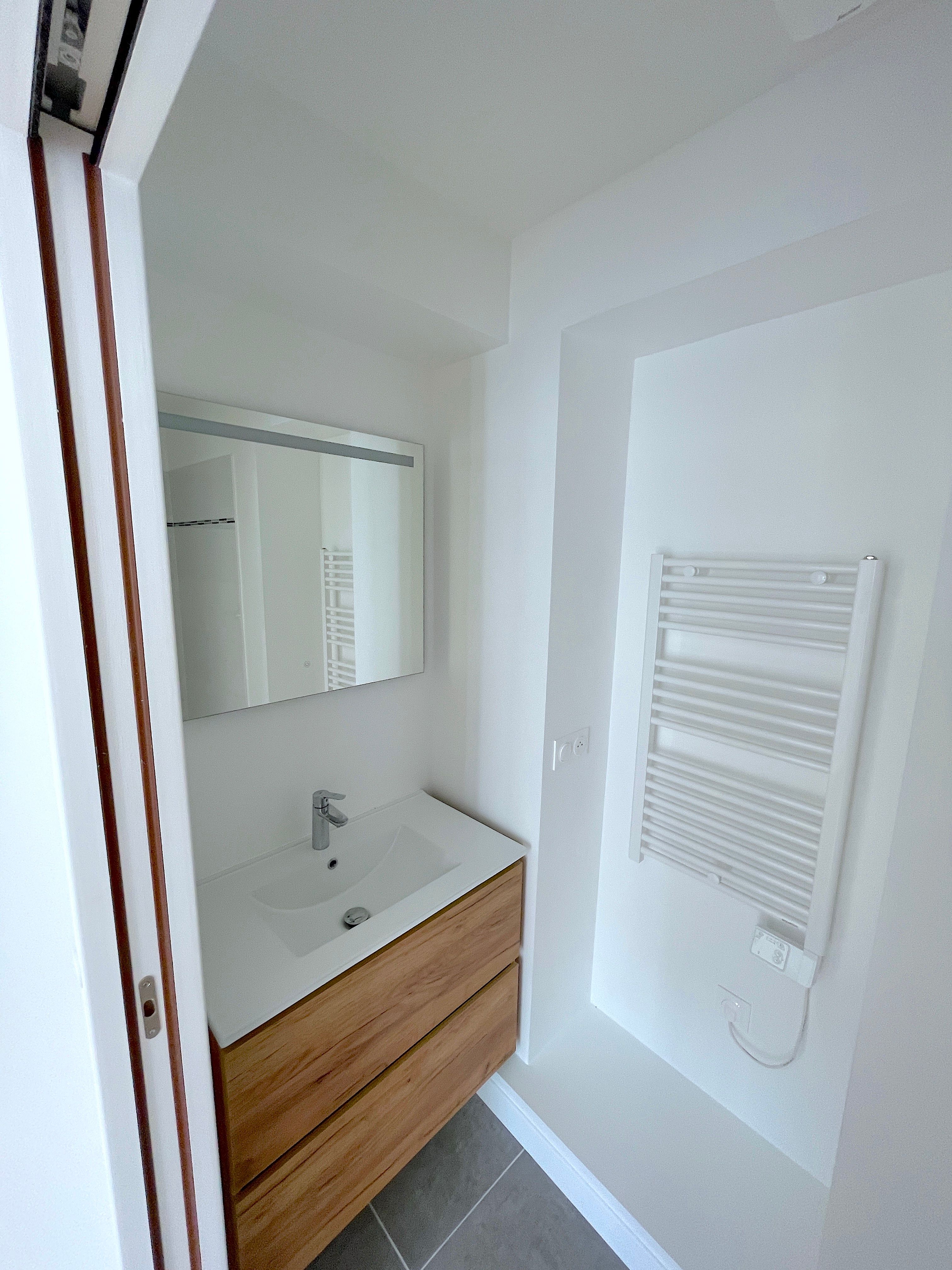 Location Saint Lambert: double séjour - trois chambres et trois salles de douche 3 chambr