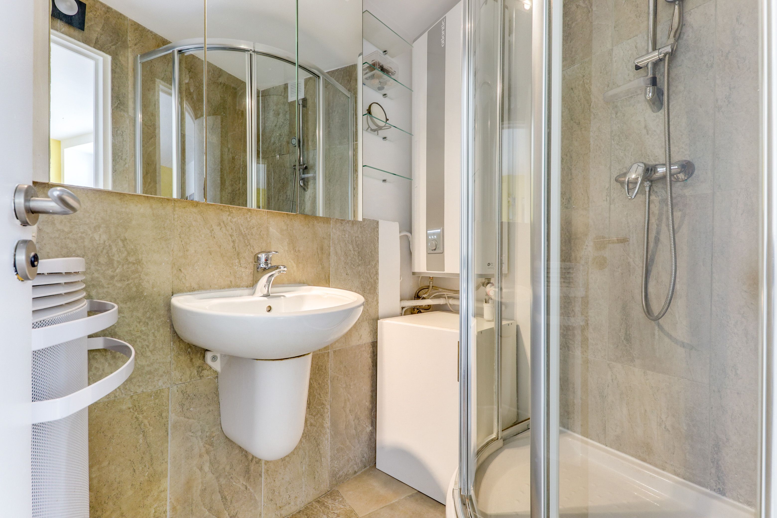Saint Germain des Pres - 1 Bedroom (loyer tout inclus) Paris