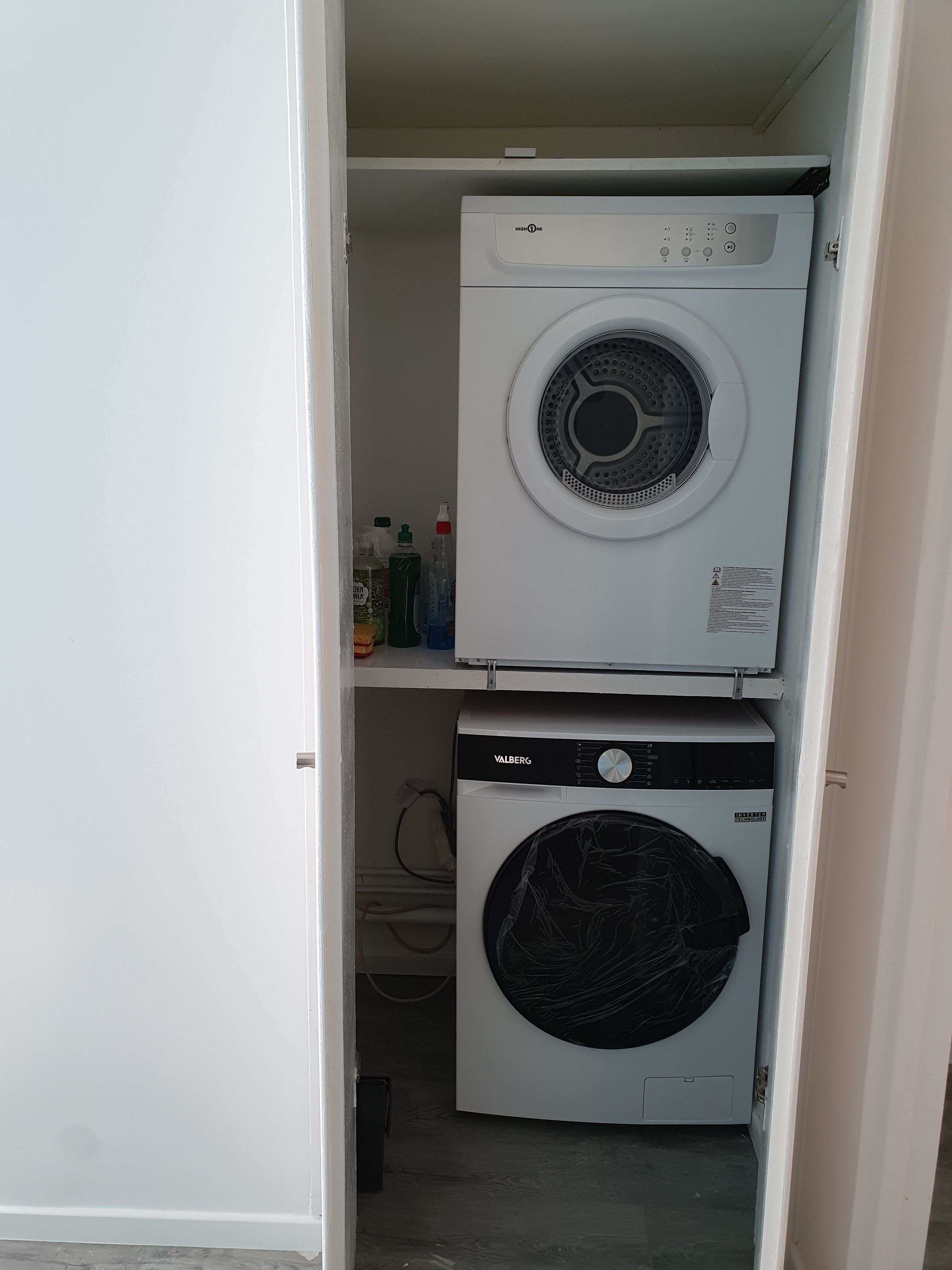 Location Chambre meublée en colocation – appartement rénové – proche transports et Vélizy